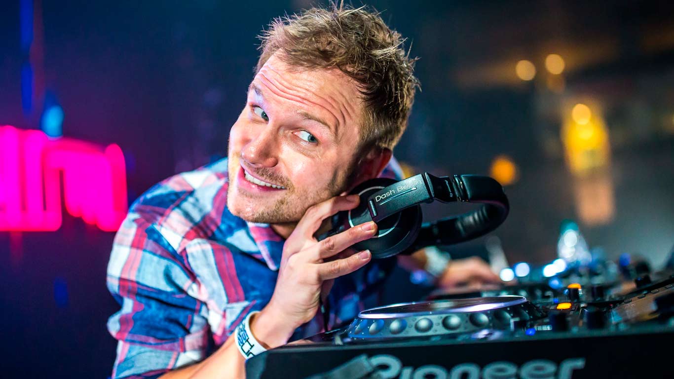 DJ con Audífonos
